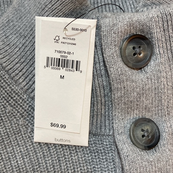 Men's 4 button Banana Republic Sweater (Size M) - Picture 3 of 6